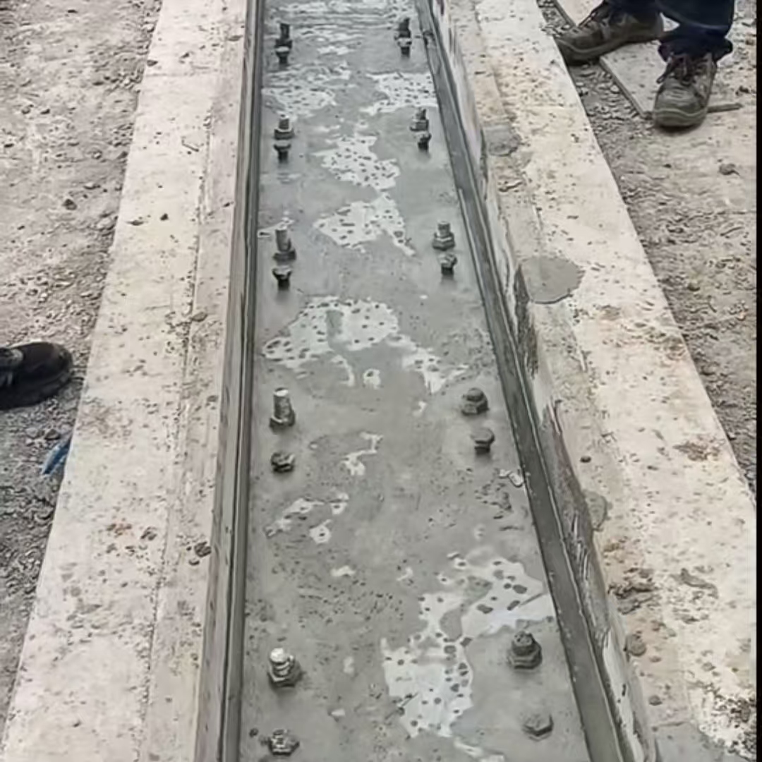 霍邱港口码头起重机龙门吊重型机械设备稳固用早强快凝轨道胶泥